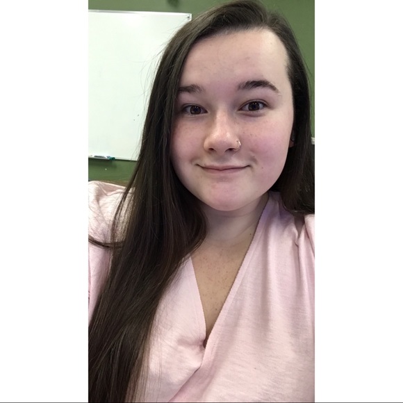 Meet your Posher, Sarah - Picture 1 of 1